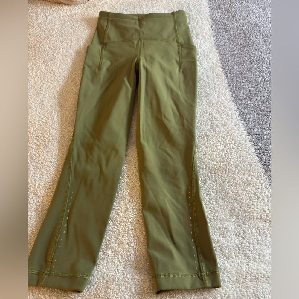 Lululemon leggings Womens Sz 8 Swift Speed High Rise Crop 21" Bronze Green